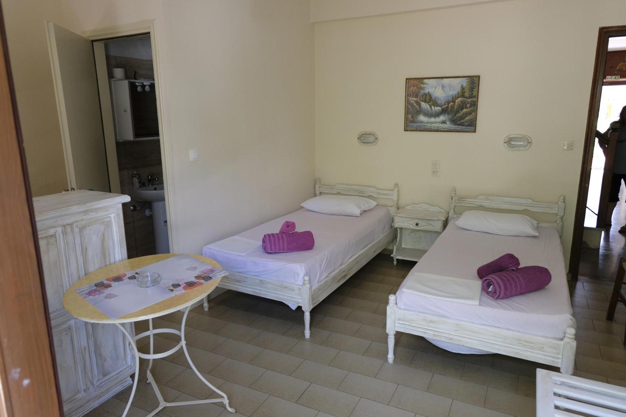 Taxiarchis Apartments Skiathos Chora Chambre photo
