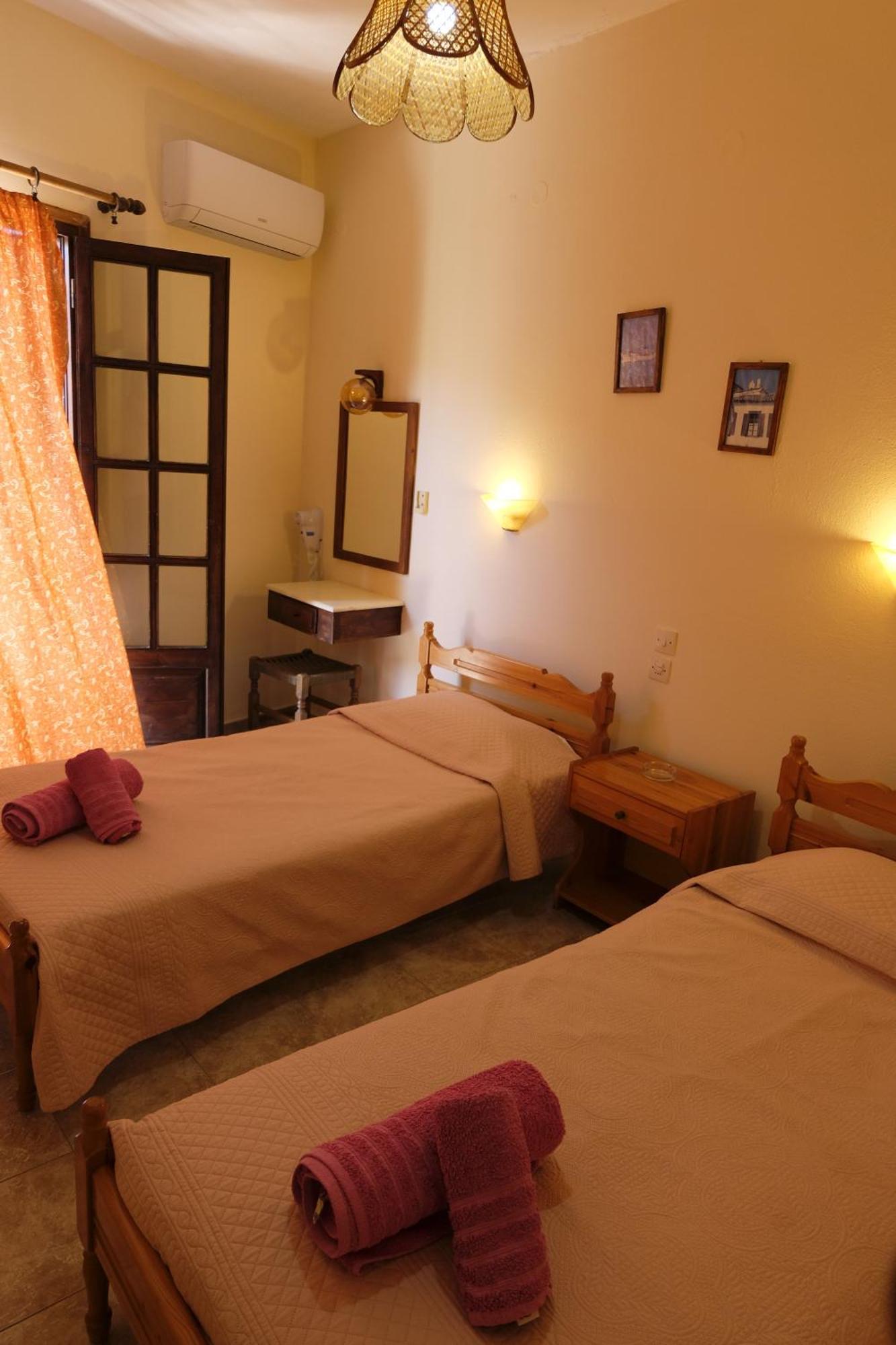 Taxiarchis Apartments Skiathos Chora Chambre photo
