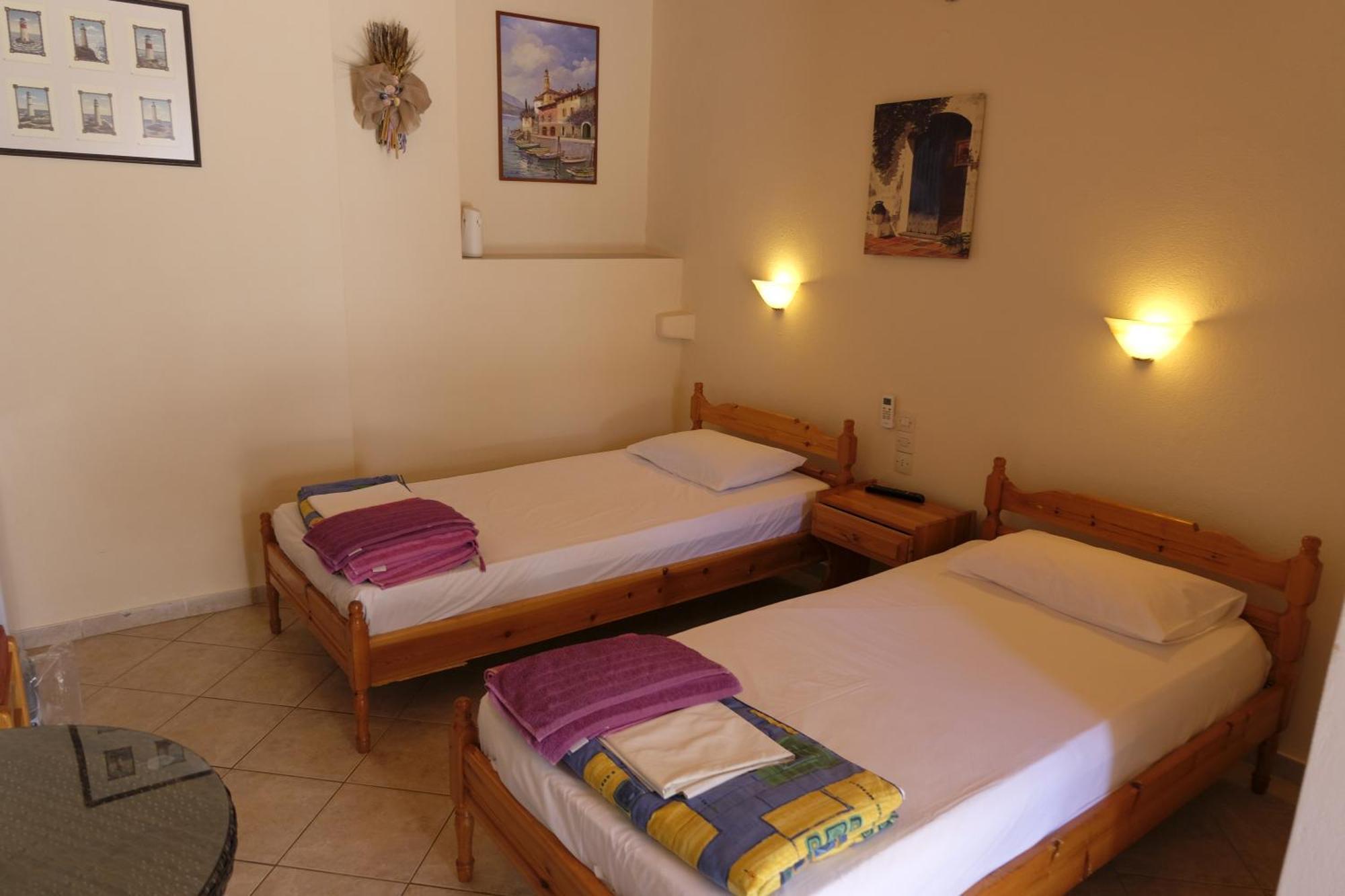 Taxiarchis Apartments Skiathos Chora Chambre photo
